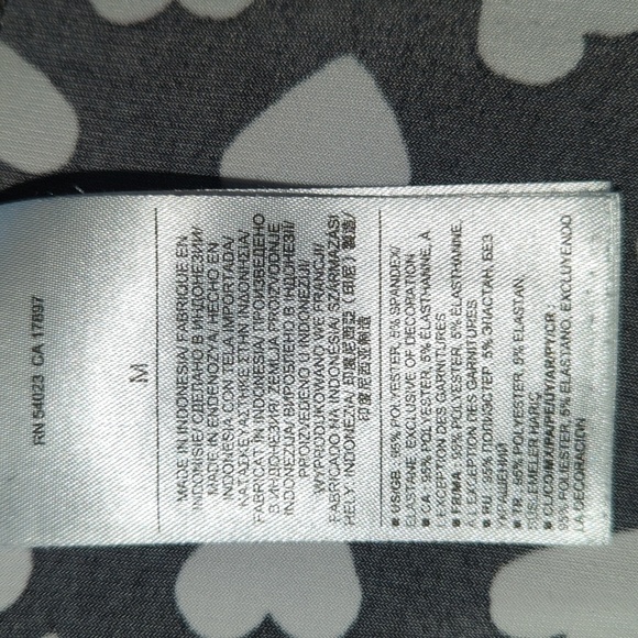 Banana Republic Black and White Heart Sleeveless Blouse Shell size M - Picture 7 of 7